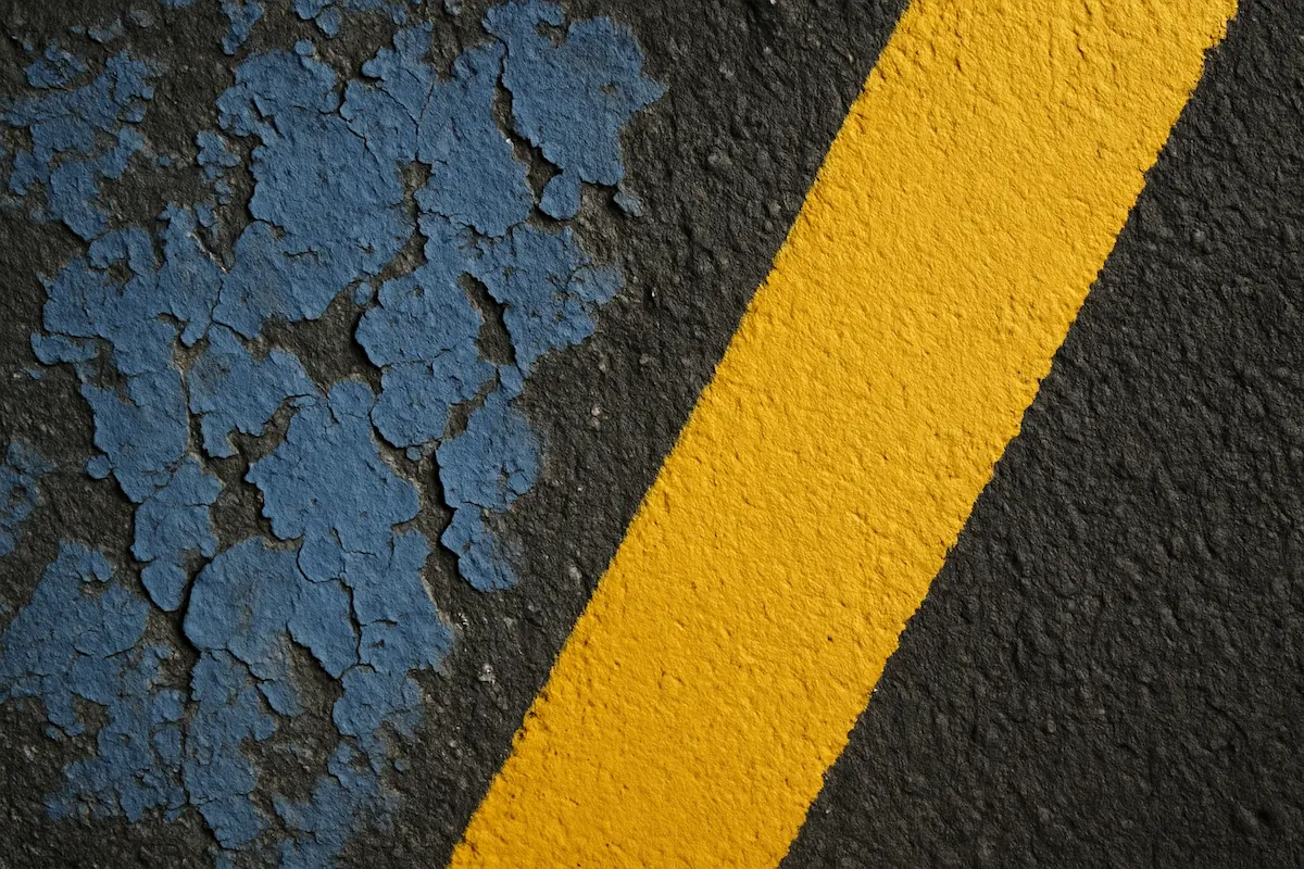 تفاوت رنگ ترافیکی با رنگ معمولی